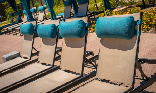 Swimming pool lounge chairs - Find Stylish Summer Fun in Scottsdale